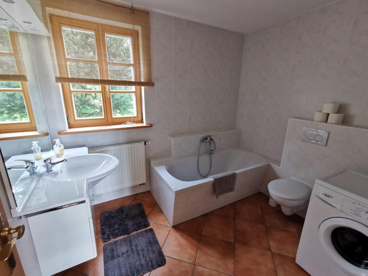 Ferienwohnung "Am Saalehaken" Gossitz Екстериор снимка